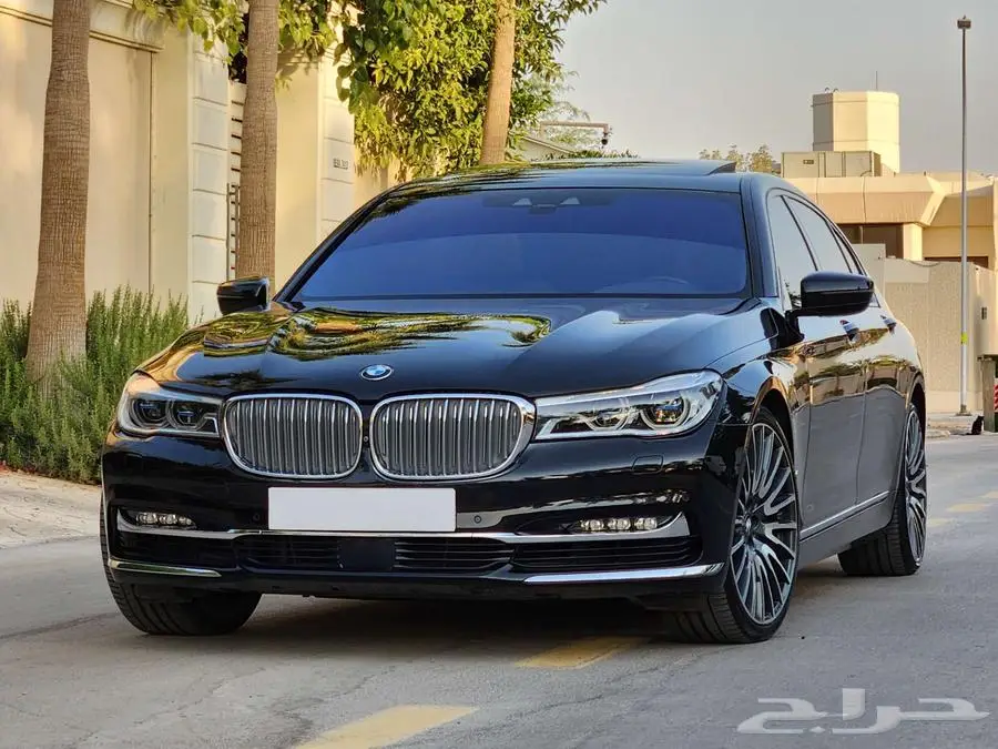 بي ام 2017 750 فل V8 0