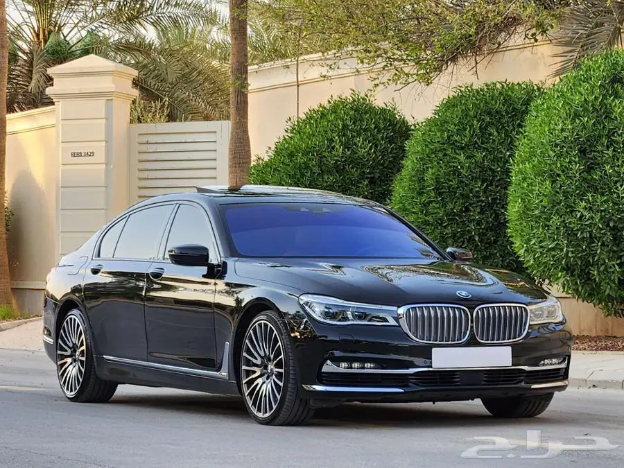 بي ام 2017 750 فل V8 7