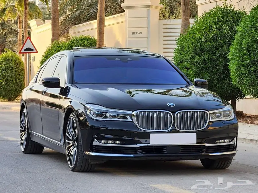 بي ام 2017 750 فل V8 5