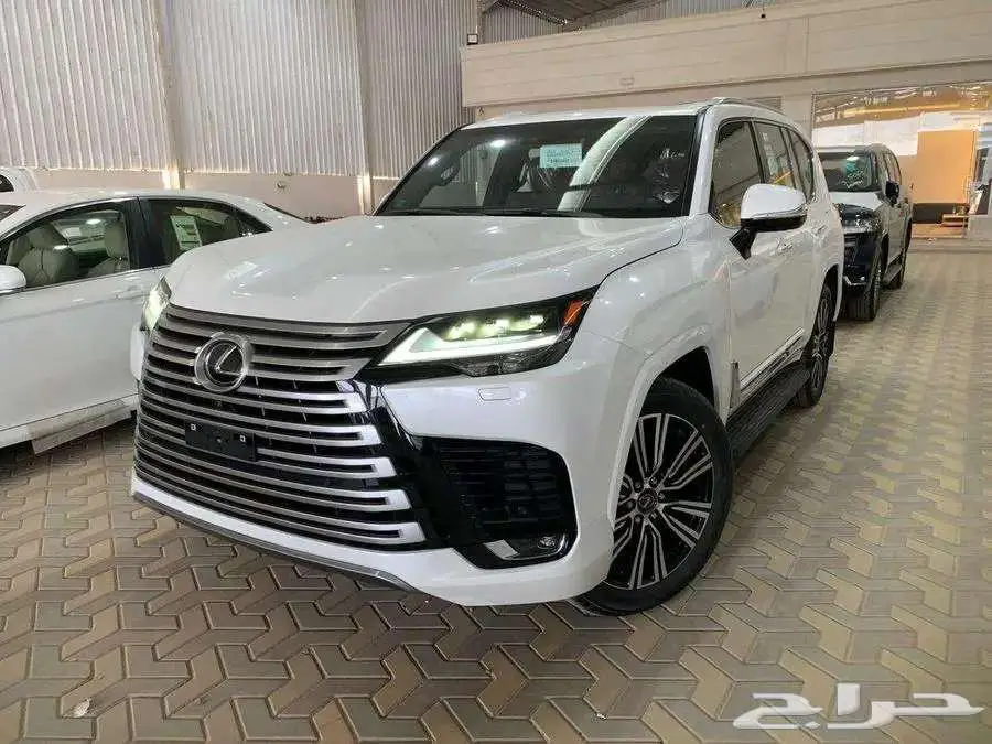 لكزس LX600 BB موديل 2024 - خليجي - أبيض جملي 1
