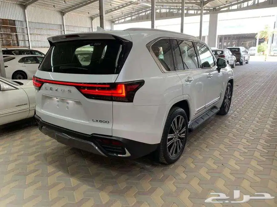 لكزس LX600 BB موديل 2024 - خليجي - أبيض جملي 2