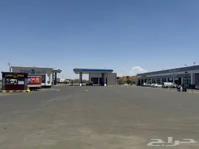 محلات تجارية مميزه للإيجار في محطة الدريس طريق وادي بن هشبل 1