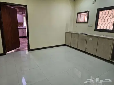 فيلا للبيع دورين الاحساء الهفوف حي البصيرة مساحة 350 مترشرقي 6