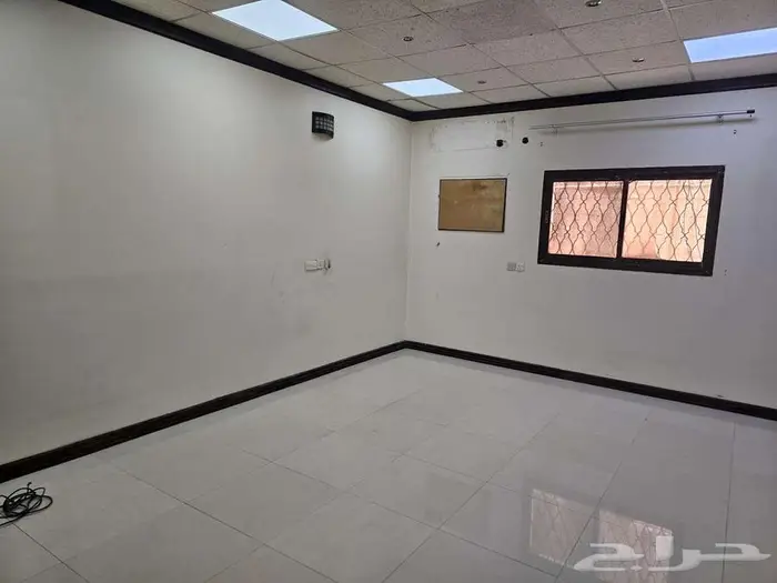 فيلا للبيع دورين الاحساء الهفوف حي البصيرة مساحة 350 مترشرقي 14