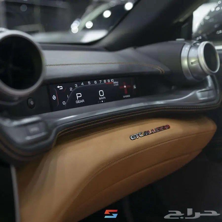 فيراري GTC4 Lusso موديل 2017 21