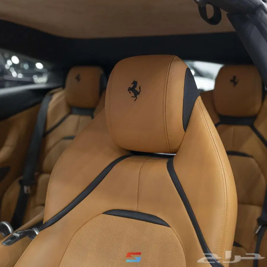 فيراري GTC4 Lusso موديل 2017 17