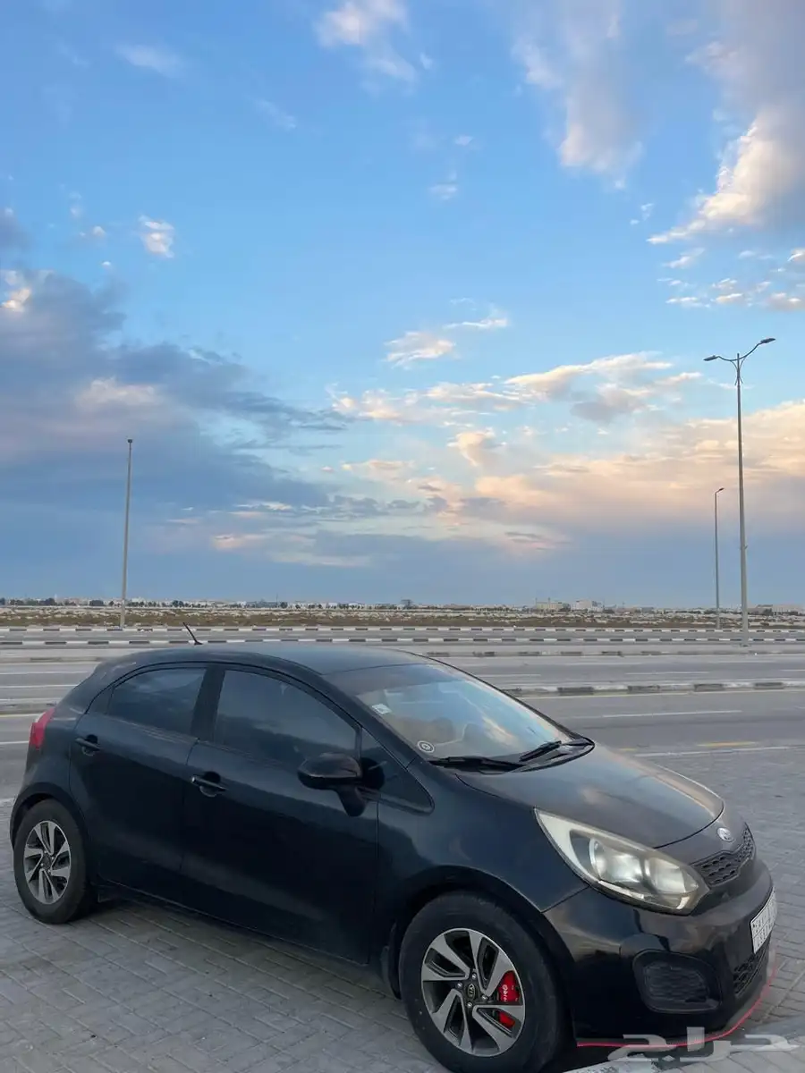 كيا ريو هاتشباك 2014 1