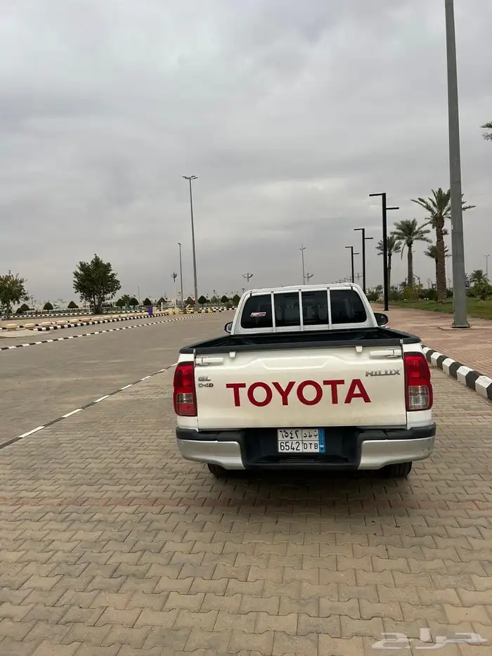هايلكس 2024 2