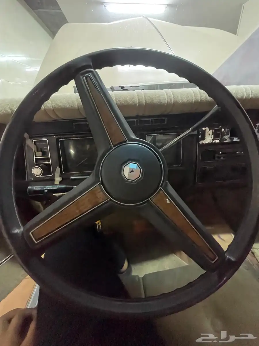 بونتياك بونوفيل 1981 2
