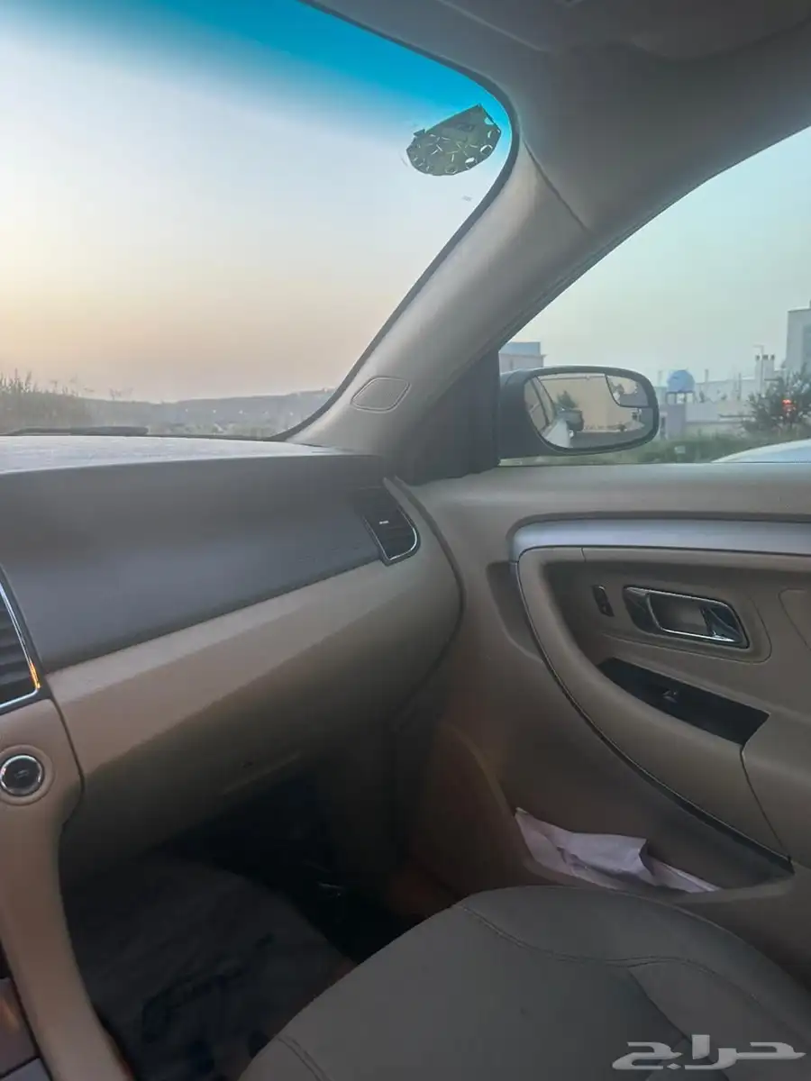 فورد تورس سيدان 2016 18