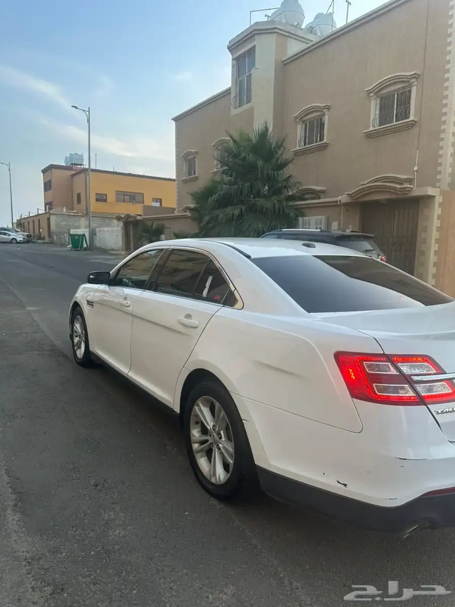 فورد تورس سيدان 2016 9