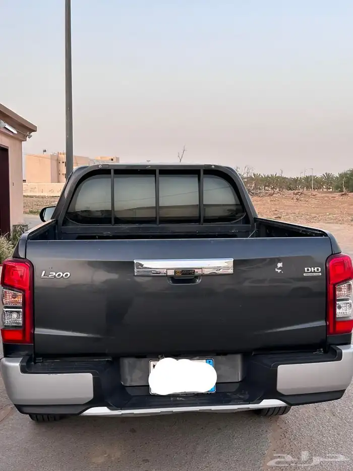 ميتسوبيشي L200 موديل 2021 نظيف 7