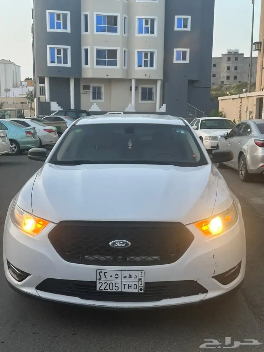 فورد تورس سيدان 2016 11