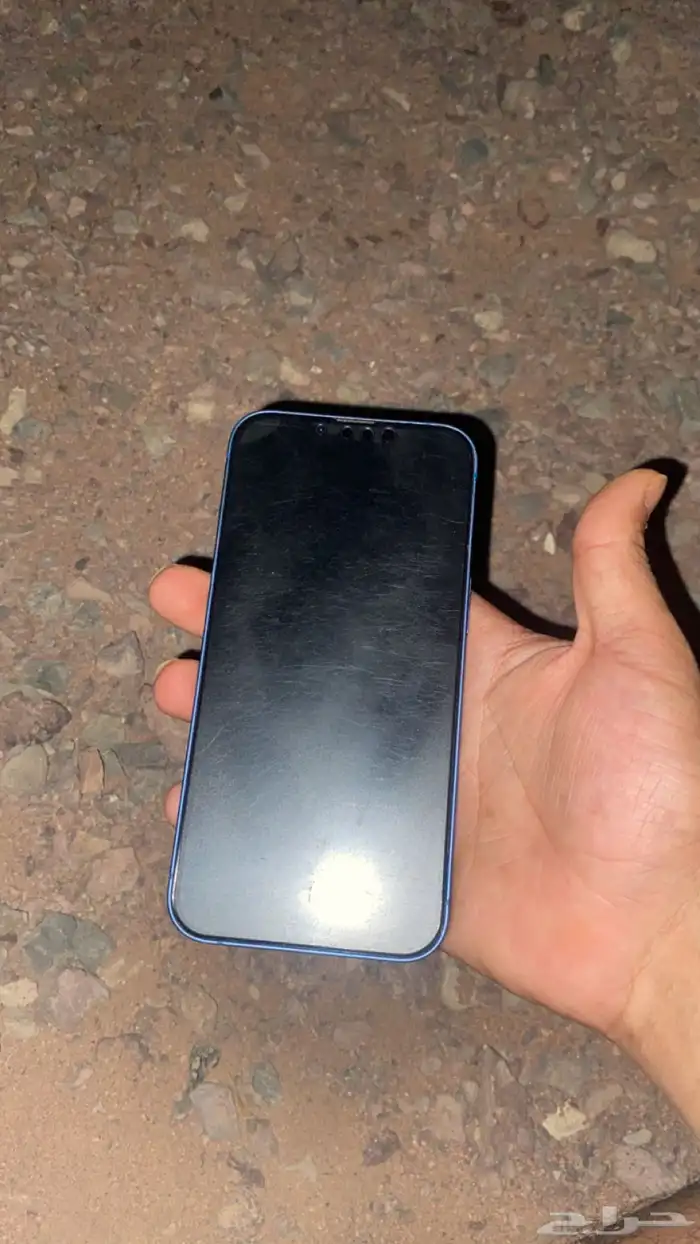 يوجد جوال للبيع ايفون 13 مع كروتونها بطايه 94 حالة جول مافك 1