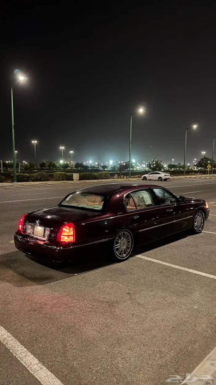 لينكون تاون كار 2009 لارج 36