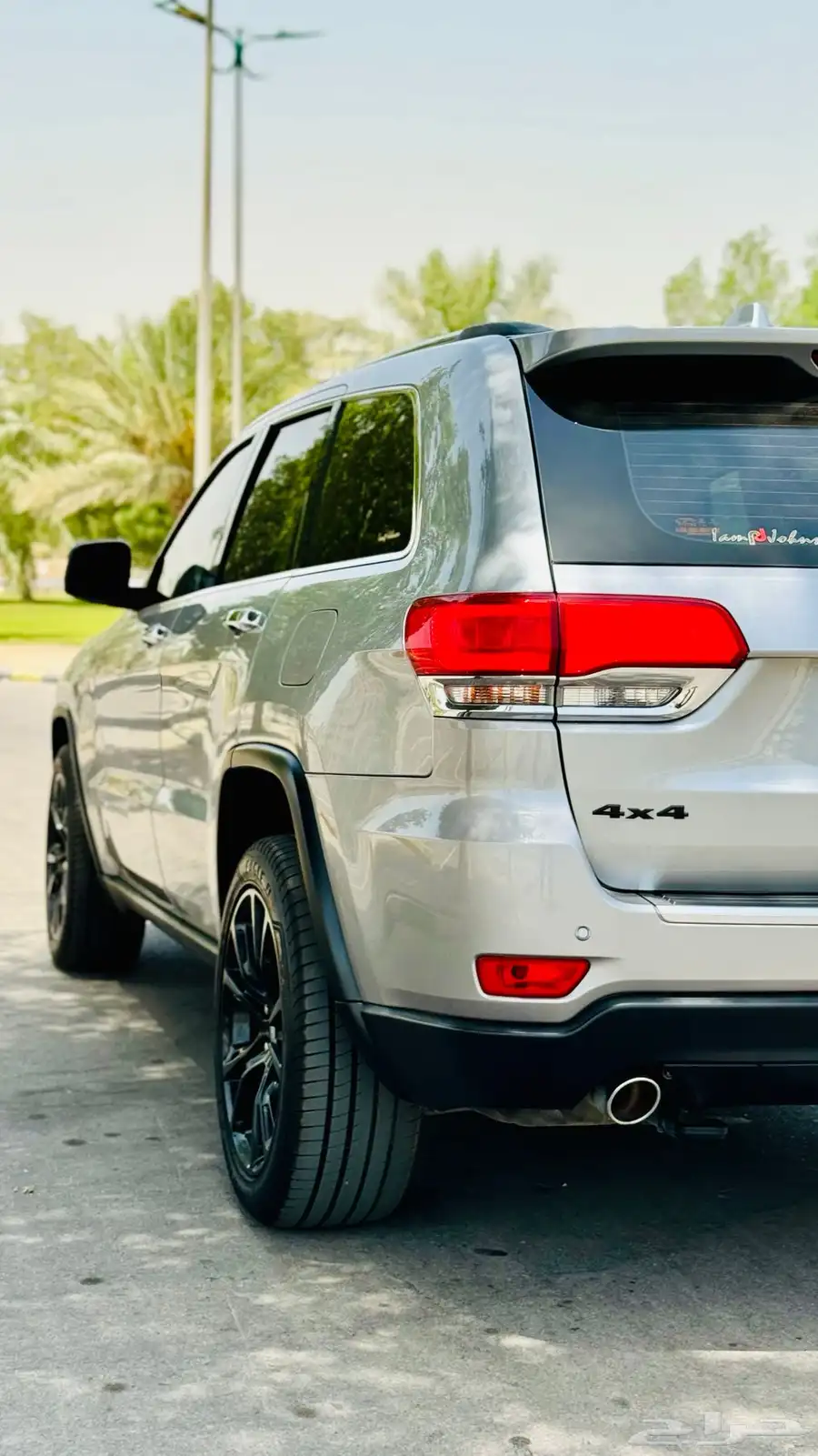 Jeep Grand Cherokee 2017  Limited  SR 71500 4