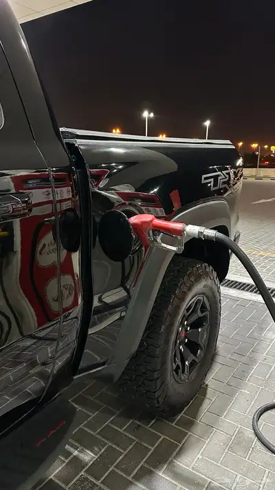 للبيع دودج رام TRX اول مالك 3