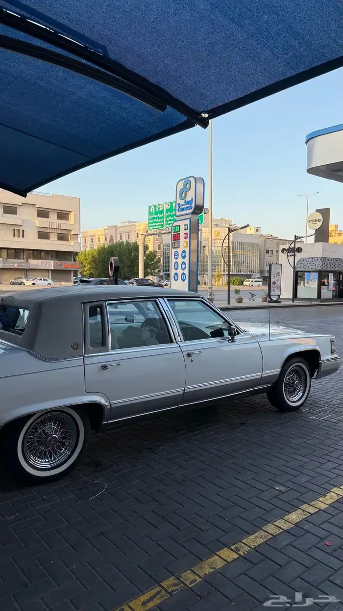 كدلك (كاديلاك فليتوود)1990 4
