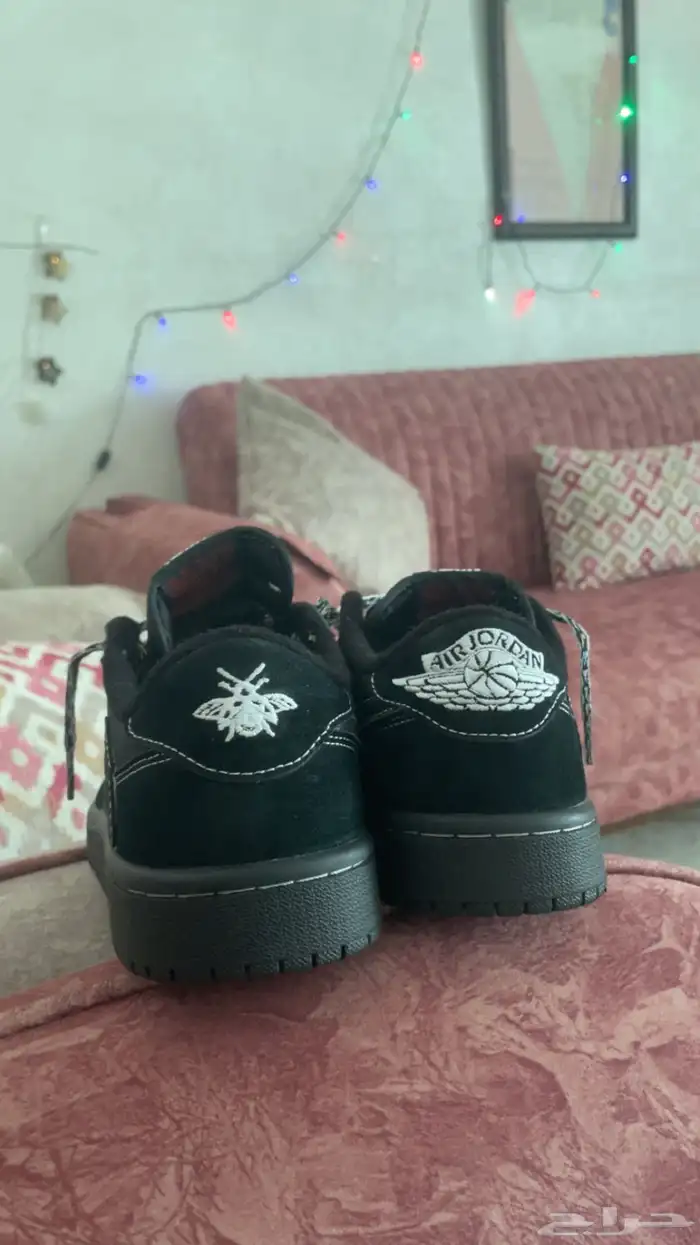 شوز ترافيس 3