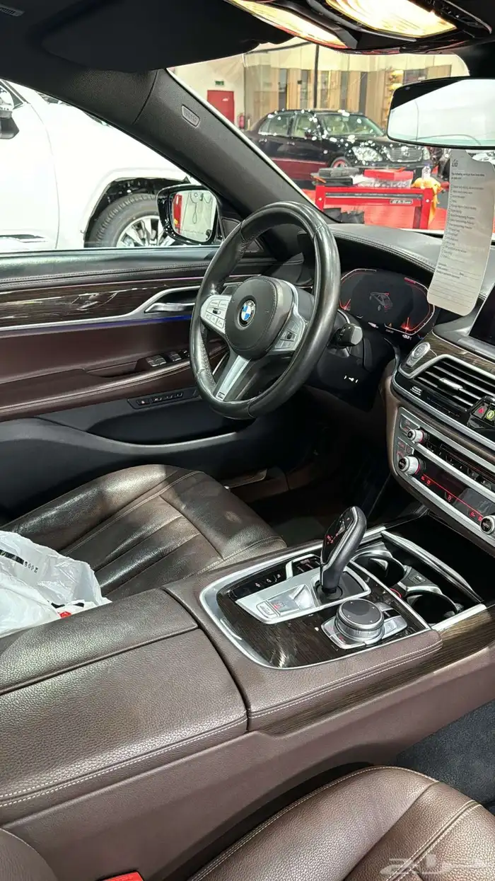 BMW 2020 11