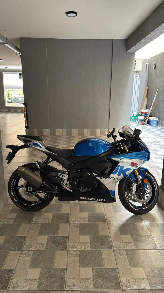 للبيع ريس GSX-R 750 موديل 2016 0