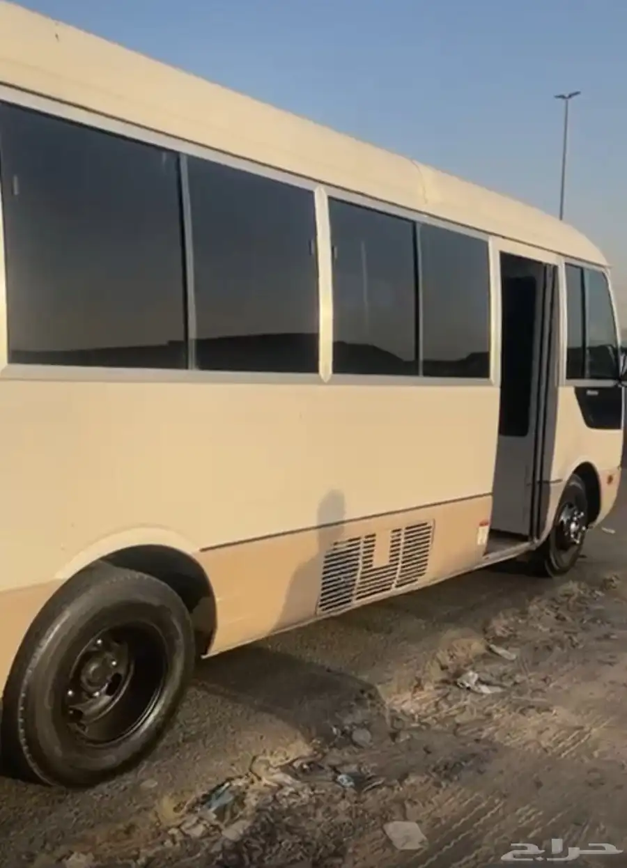 باص روزا متسوبيشي لاايجار 2