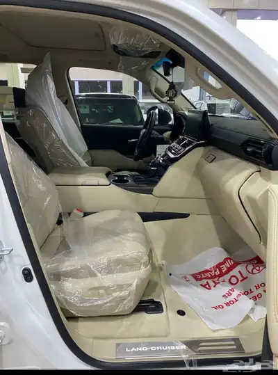 لاندكروزر VXR 2024 عبدالطيف جميل 7