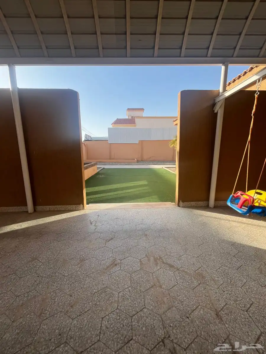 فيله للبيع القويعيه حي الجزيره 10