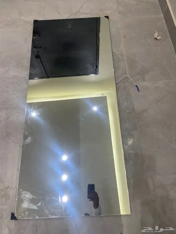 مرايات LED للبيع نظيفه خاليه من الكسور 0