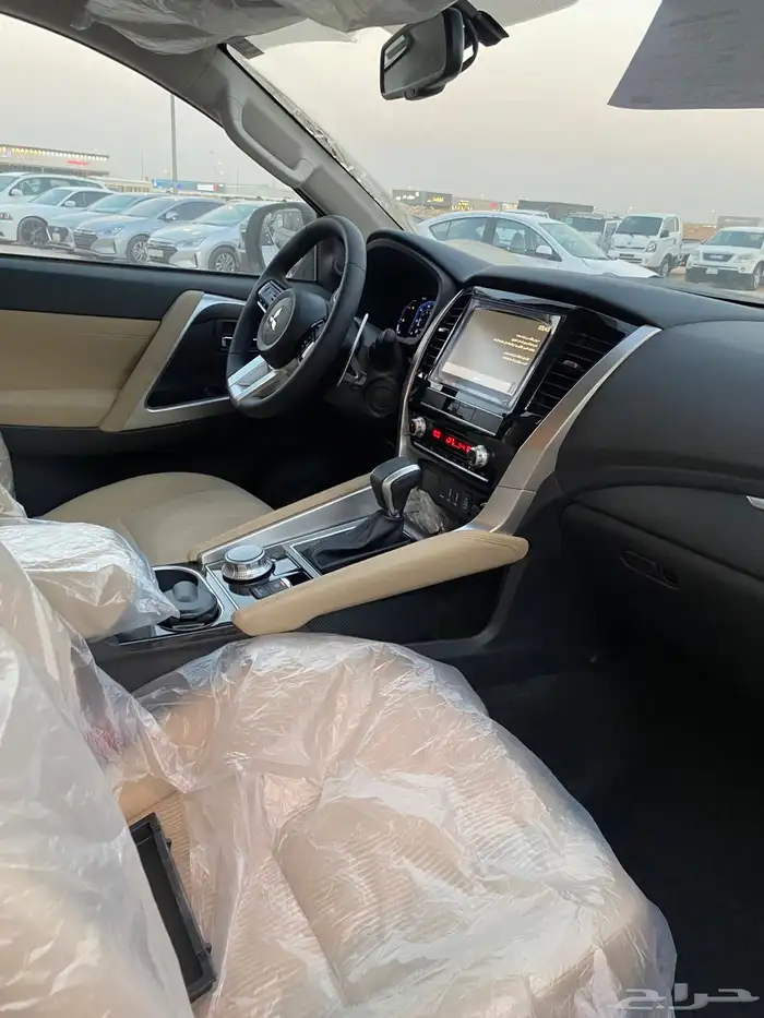 ميتسوبيشي مونتيرو نص فل 2025 5