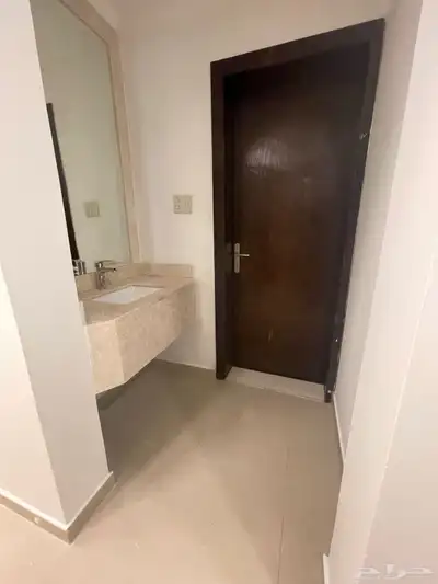 للبيع شقه دور اول 2