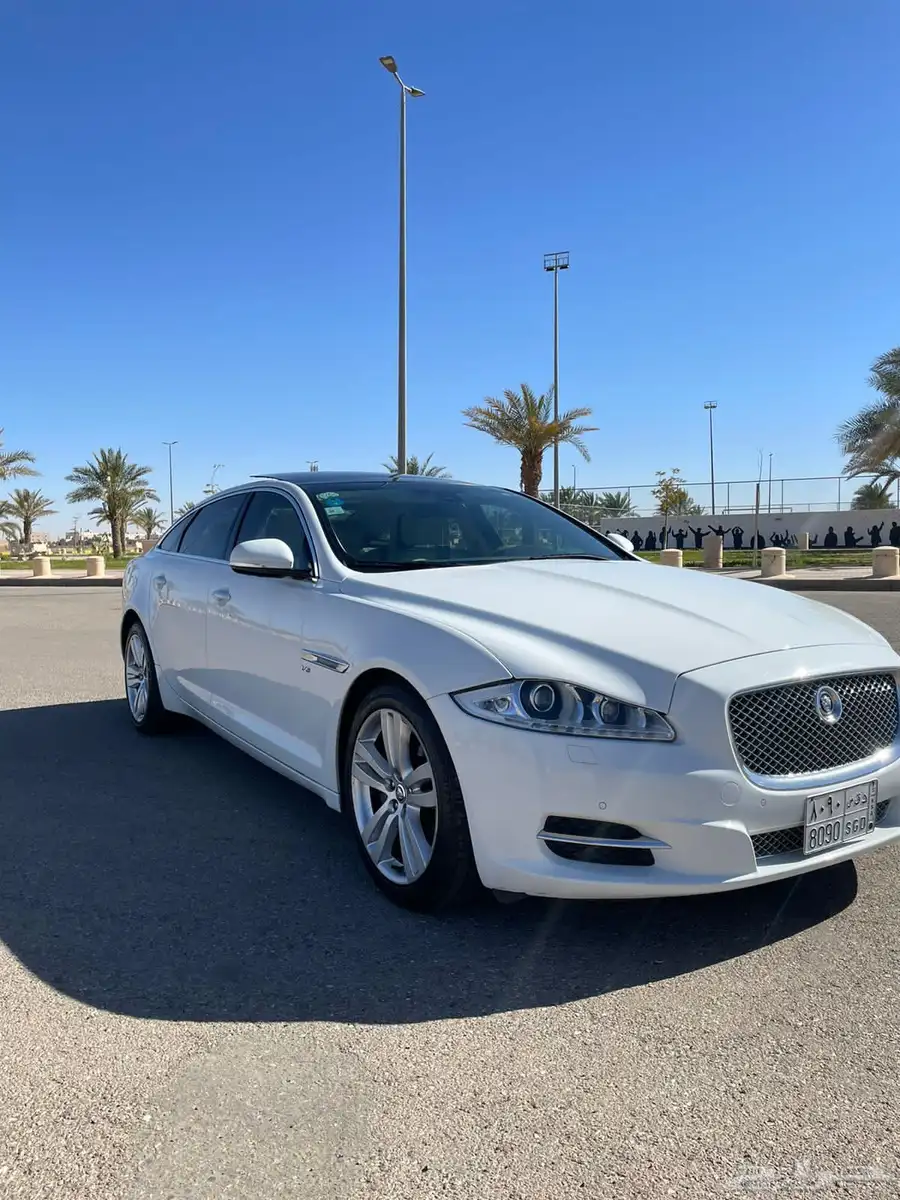 جاكوار XJ 2013 1