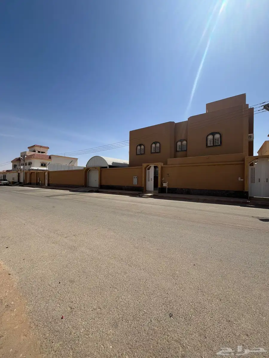 فيله للبيع القويعيه حي الجزيره 0