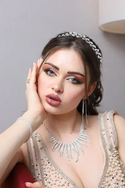 ميكب ارتست هير ستايل عروض لفترة محدودة أسعارنا تبدأ من 100 5