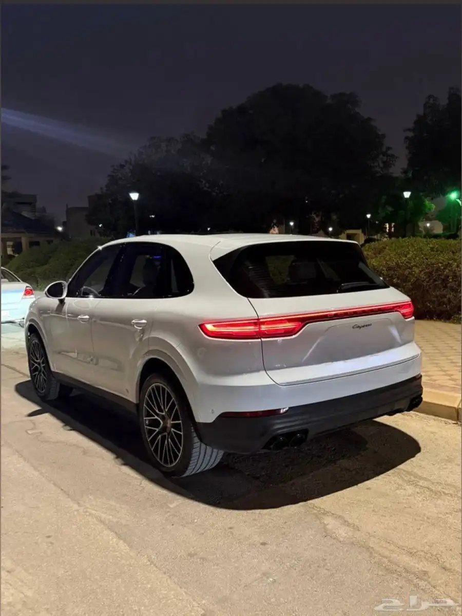 Cayenne Platinum Edition 2023 6