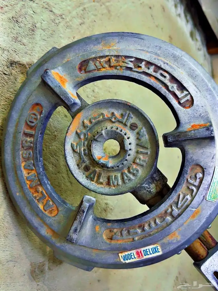 موقد الومنيوم قديم الصنع بثلاثة ارجل صناعته مصري 8