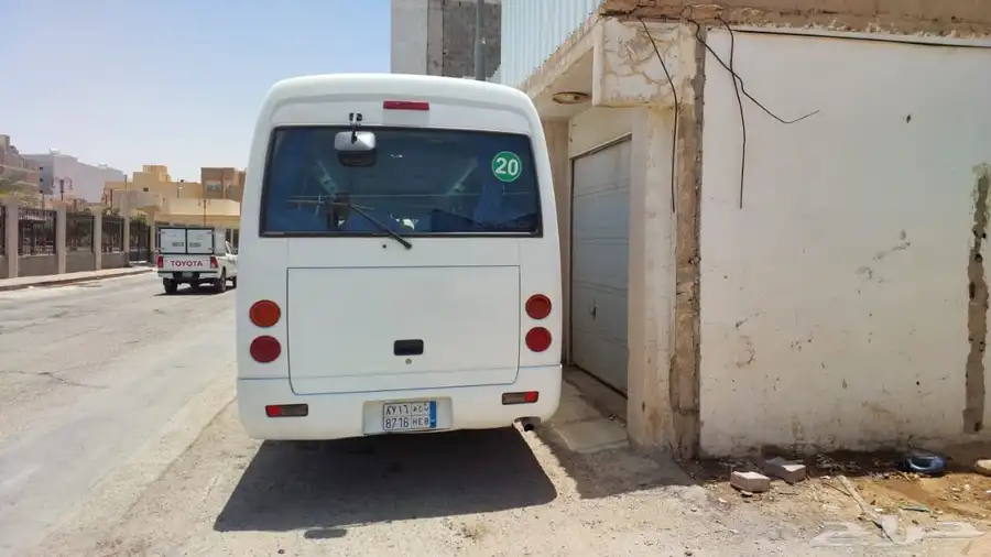 باص متسوبيشي 2015 1