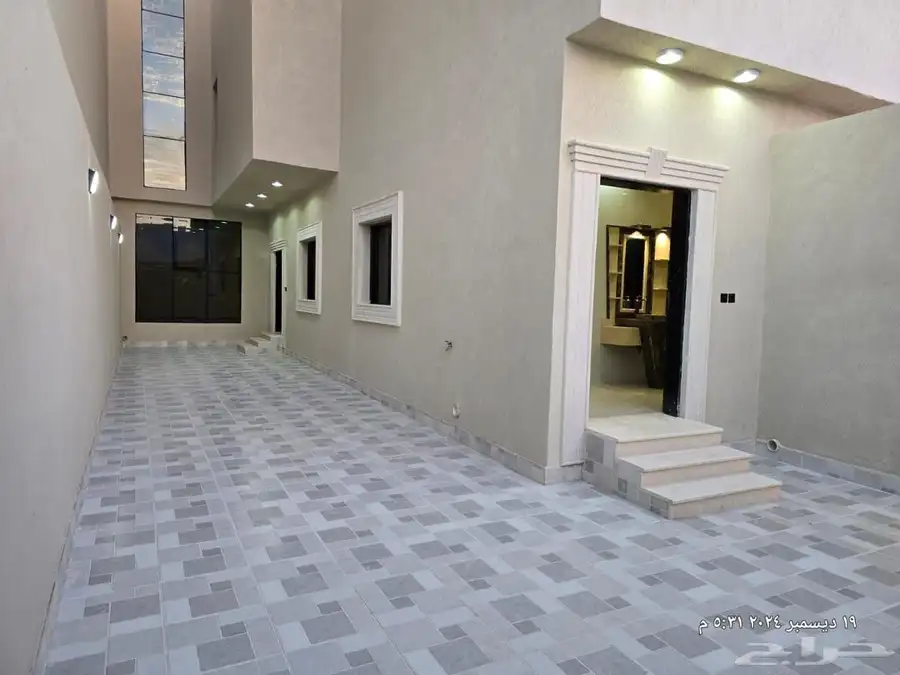 فلل فاخرة حي المحيسن النموذجي مقابل القطار 3