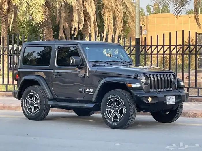 جيب رانجلر 2020 سبورت بلس ربع نظيف جدا بحال الوكاله 21