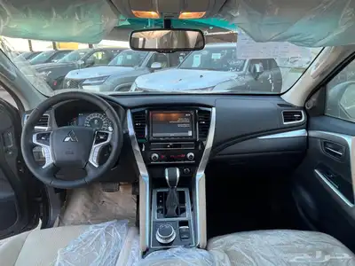 ميتسوبيشي مونتيرو بريميوم 2022 نقد وتقسيط 4