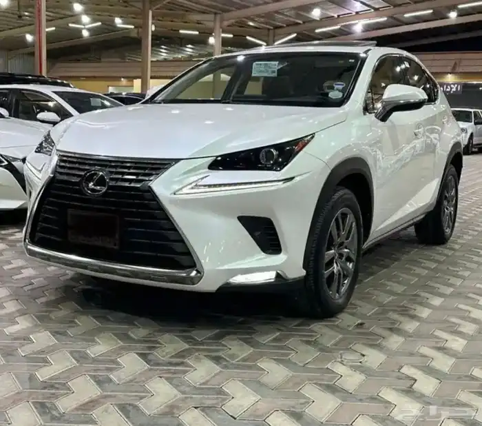 لكزس NX 300 موديل 2018 نظيف جدا 3