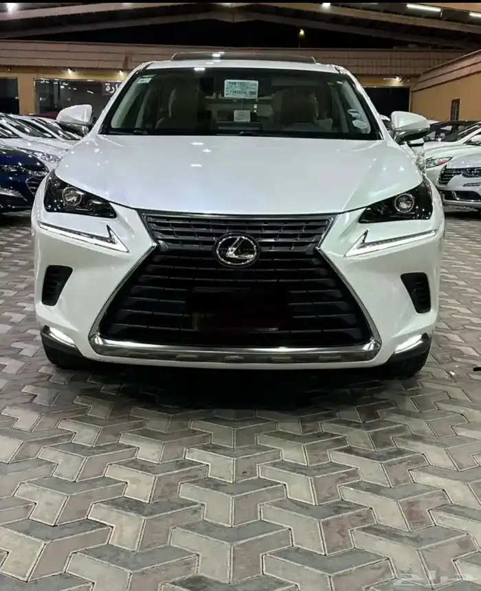 لكزس NX 300 موديل 2018 نظيف جدا 0