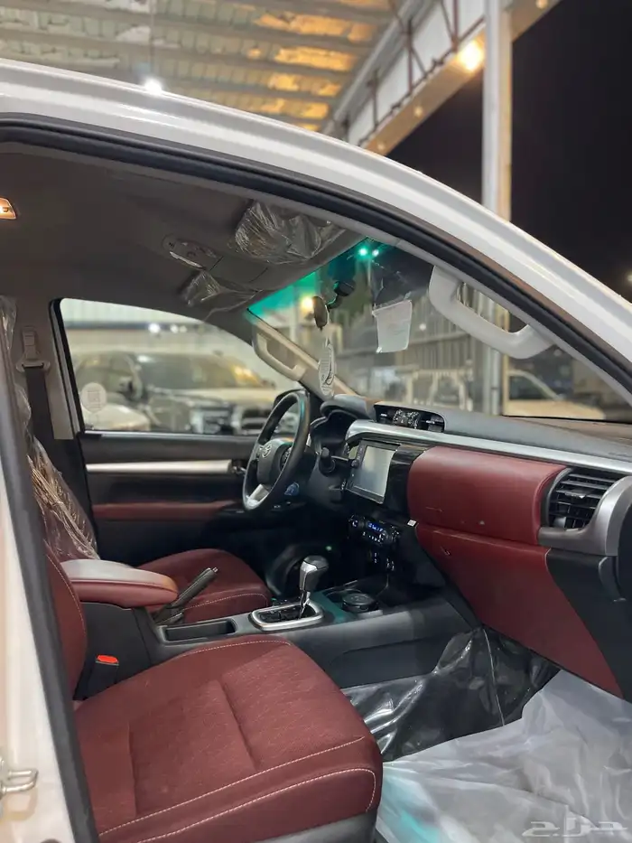 هايلوكس 2023 دبل بنزين 6