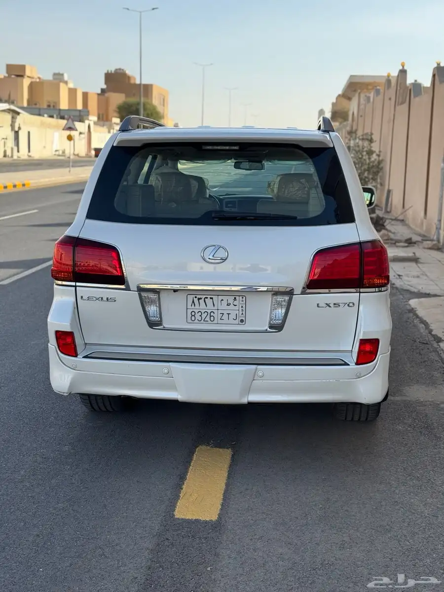 للبيع جيب لكزس LX 570 Dd 2010 2