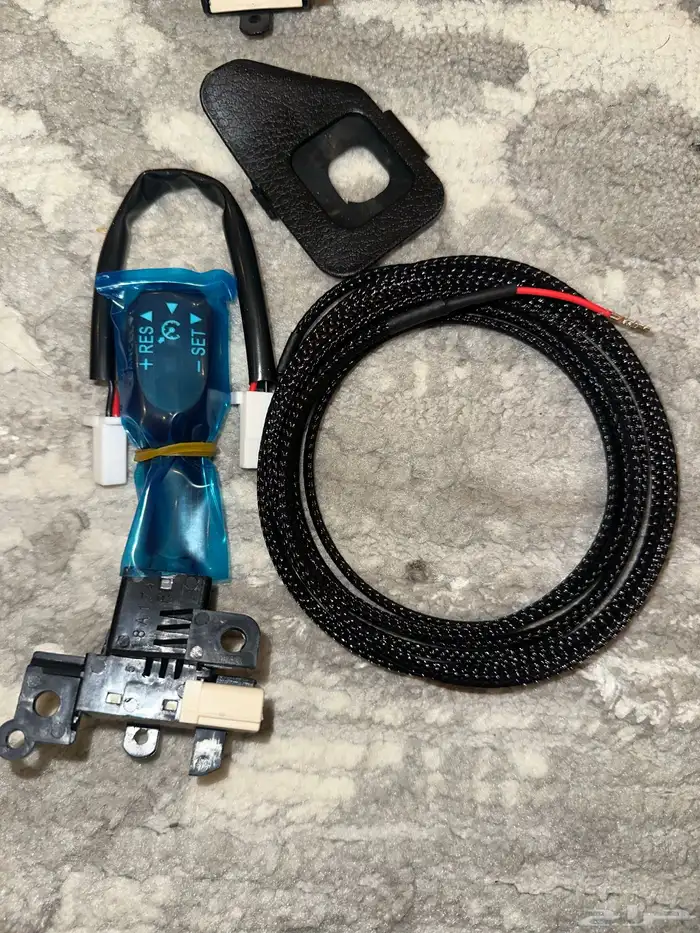 مثبت سرعة تويوتا هايلوكس 2016 - 2025 0