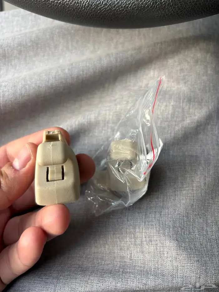 ماسكة شماسة تركب لاغلب سيارات جي ام GM 0