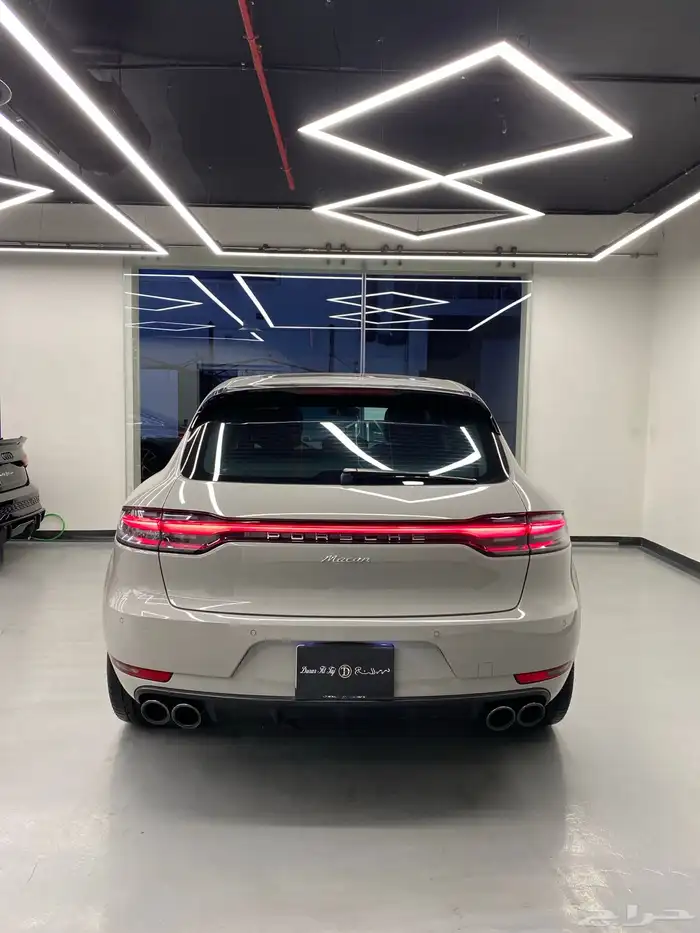 بورش ماكان 4