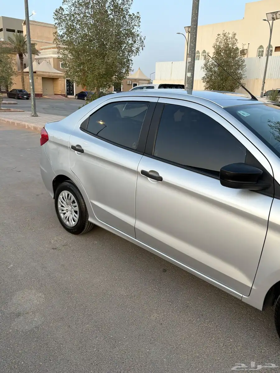 فورد فيجو 2020 مستعمل نظيف جدا 10
