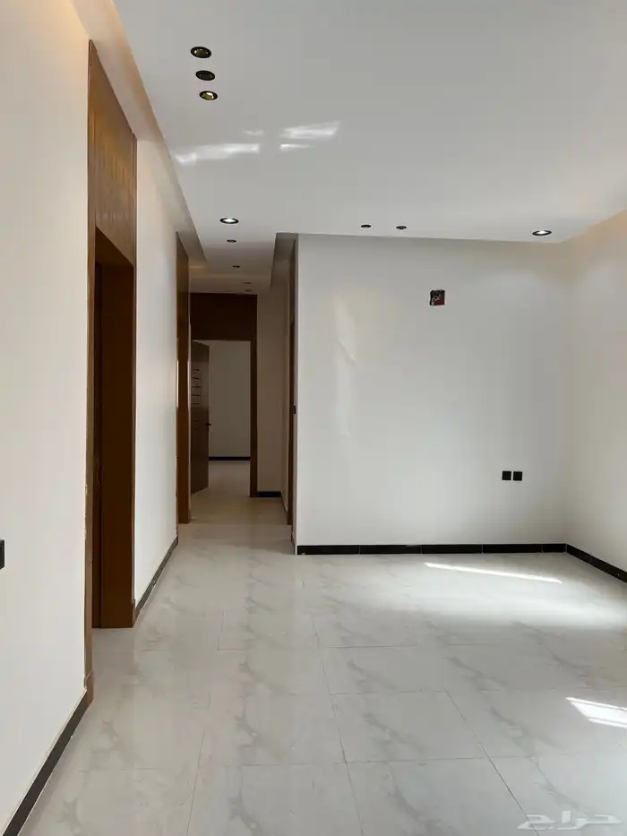 ادوار للبيع في حي الجنادريه 52