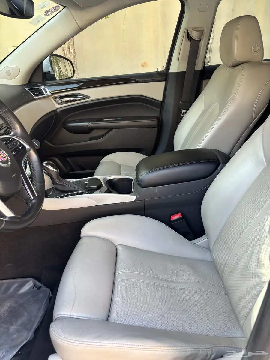 كاديلاك SRX اعلى فئة 27